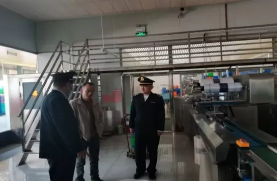 薛城区疾控中心（卫生监督所）开展餐具饮具集中消毒单位专项监督检查
