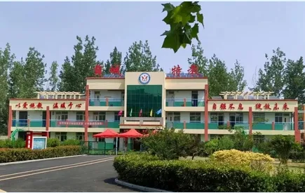 薛城区举行“童心向阳 爱满特教”六一儿童节捐赠活动 